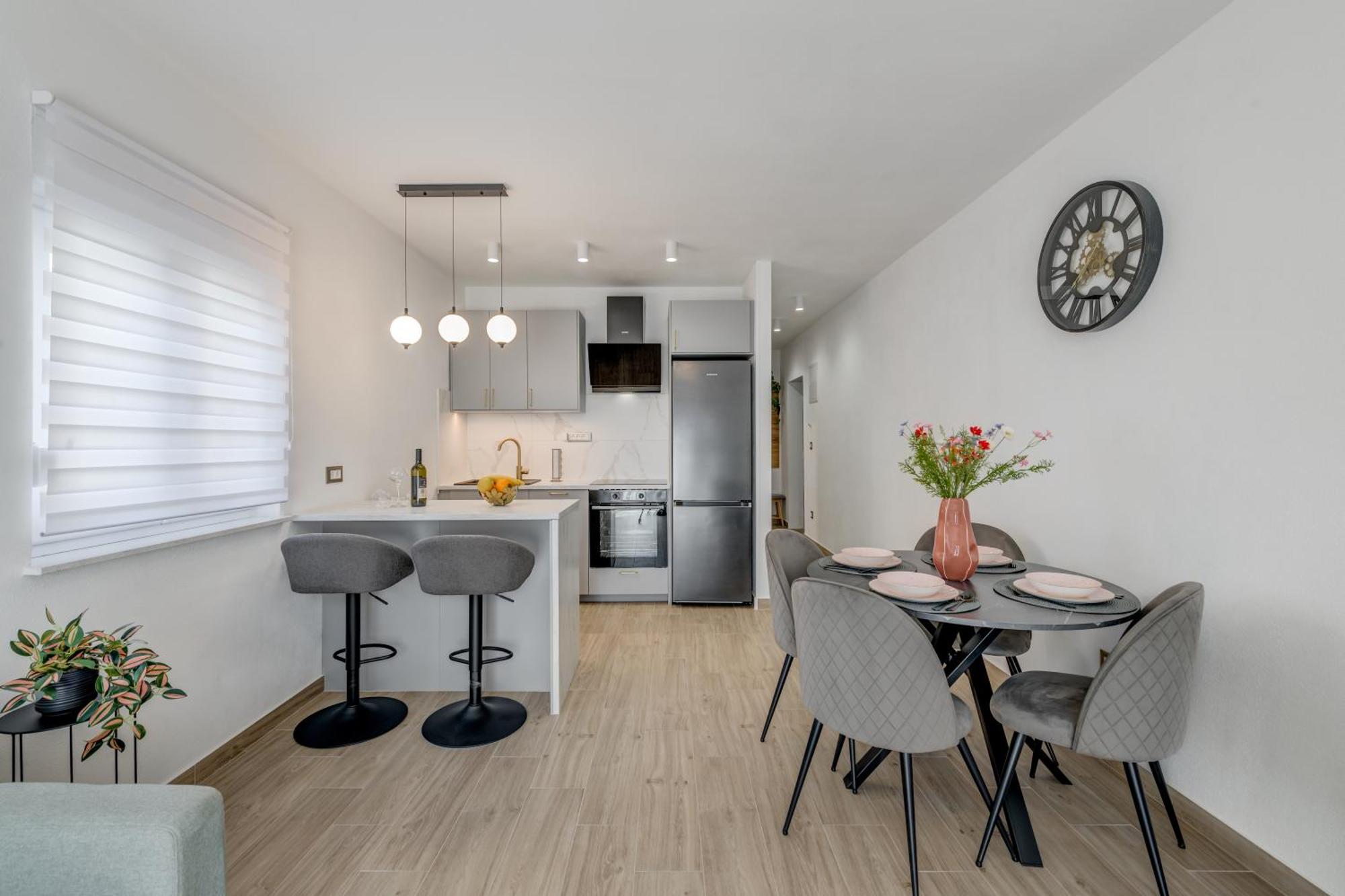 Sea Apartment